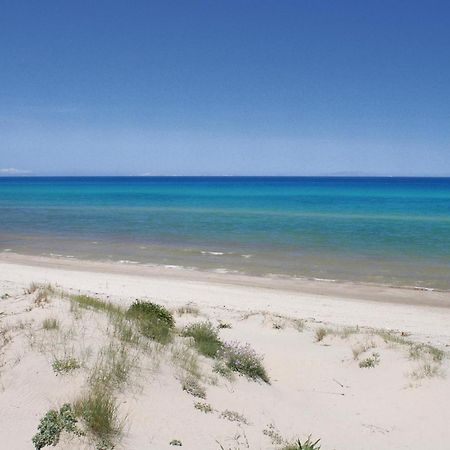 Trilo Beach 몬테나이 외부 사진