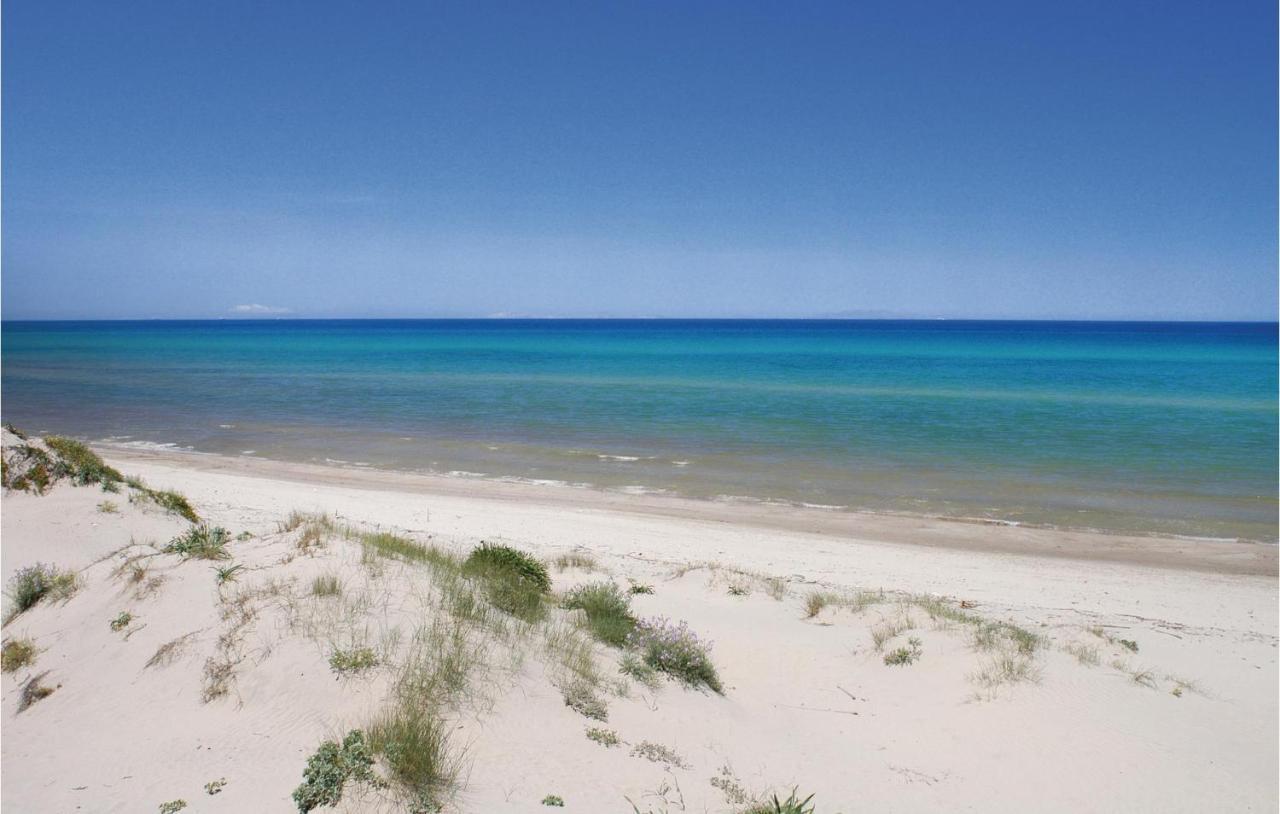 Trilo Beach 몬테나이 외부 사진